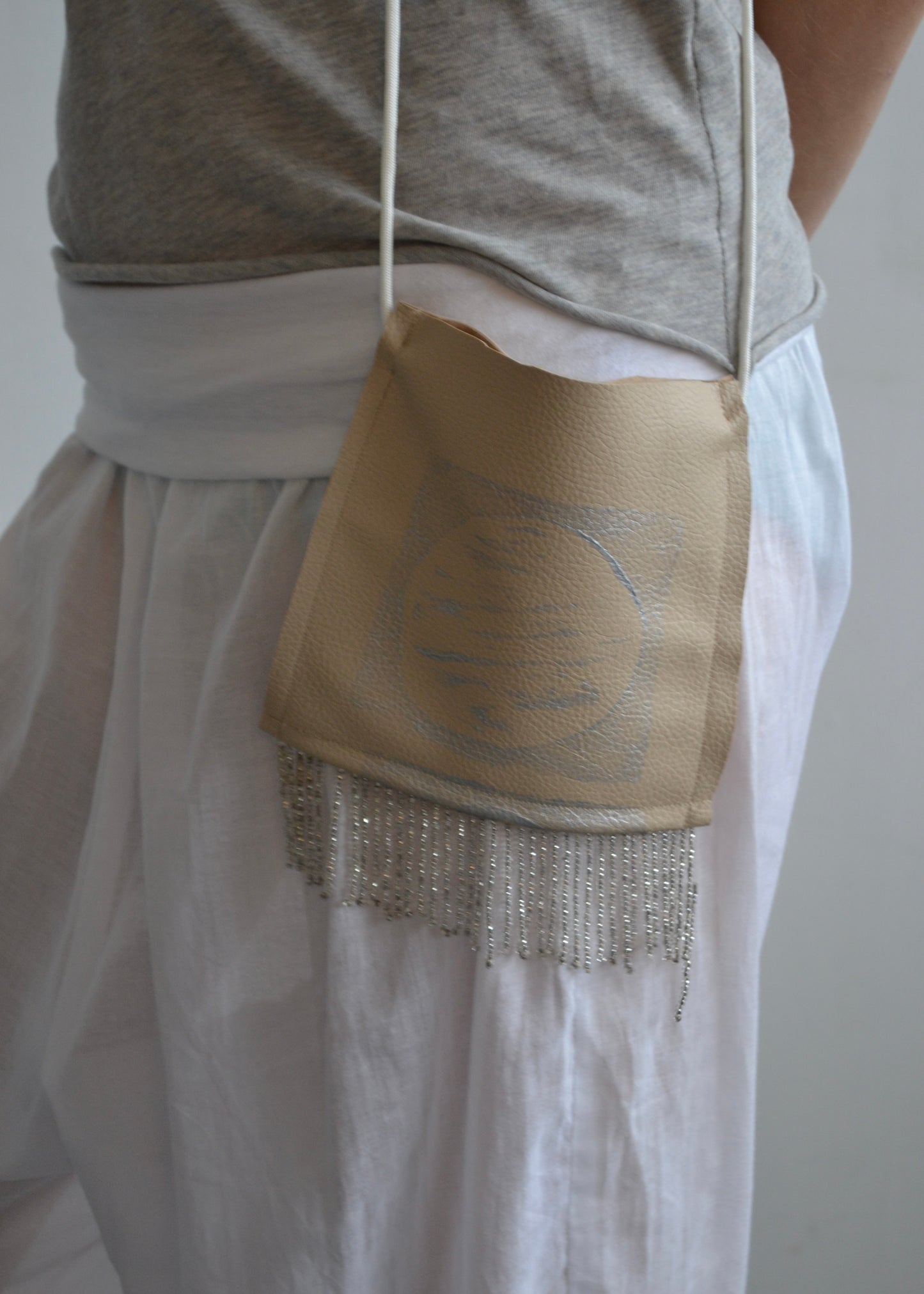 Moon Sling